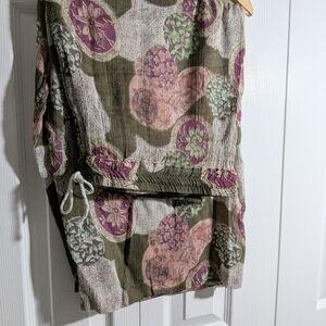 Boho Wide Leg Cropped Beach Pants. Size Large.